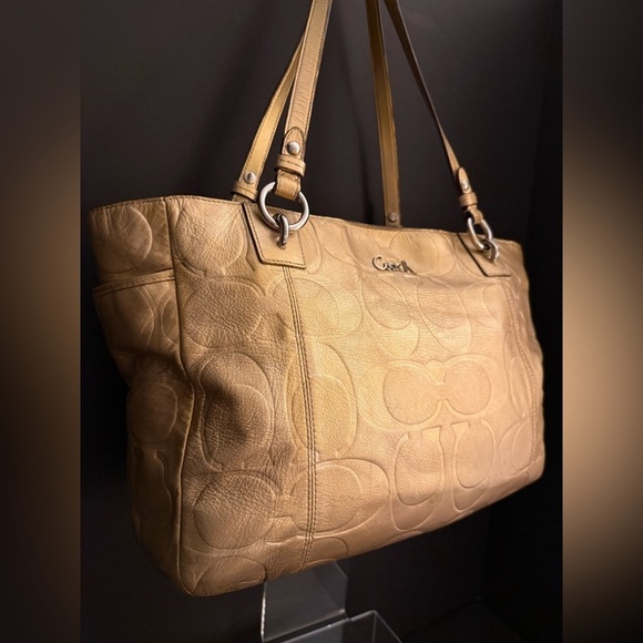 COACH Gold Signature Embossed Leather - Picture 2 of 13